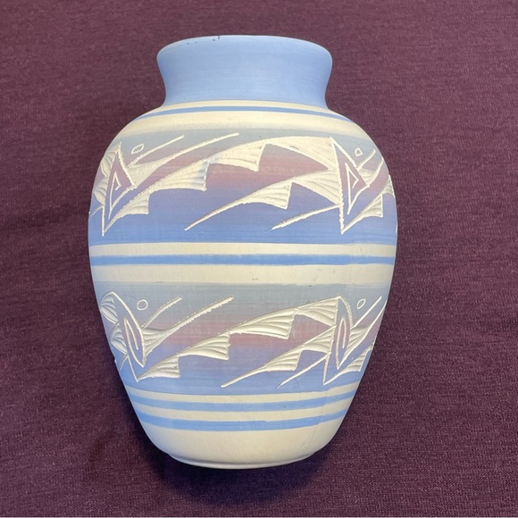 Southwest Navajo Pottery Vaze Signed by the Artist 6.5" - Picture 3 of 11